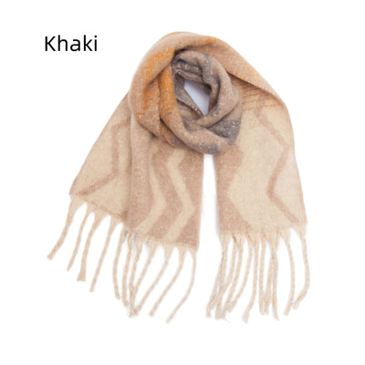 Jacquard Coarse Tassel Gradient Wavy Scarf