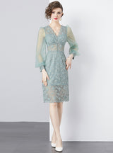 Lace V-neck Long Sleeve Slim Dress