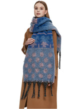 Heavy Tassel Jacquard Polka-dot Christmas Scarf