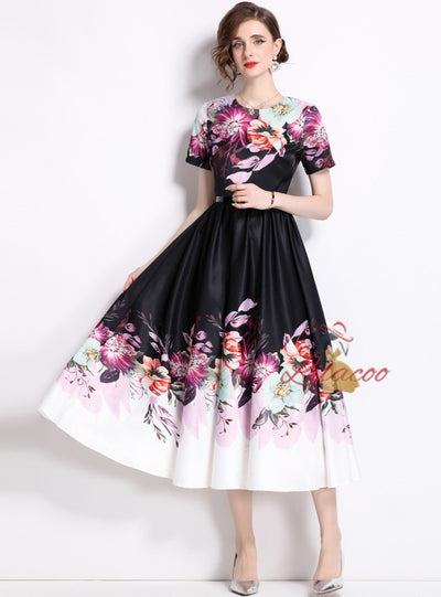 Printed Hepburn Round Neck Short Sleeve Dress with Belt