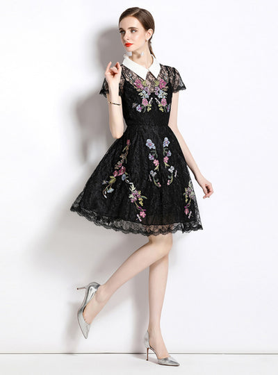 Palace Embroidered Lace Short-sleeved Dress