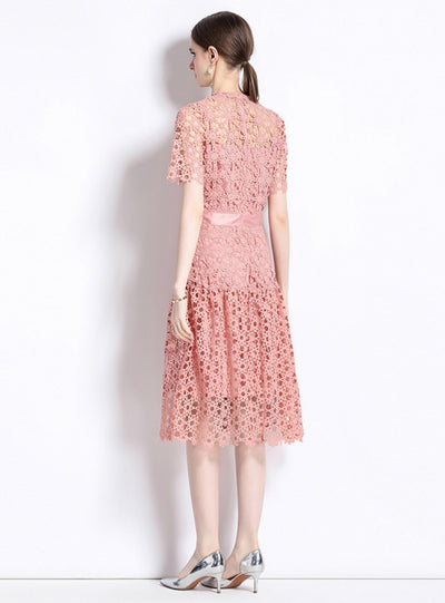 Retro Short Sleeve Round Neck Lace Dress