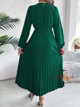 V-neck Long-sleeved Pleated Dress