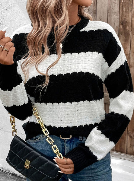 Round Neck Knitted Black and White Stripes Sweater