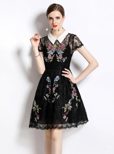 Palace Embroidered Lace Short-sleeved Dress