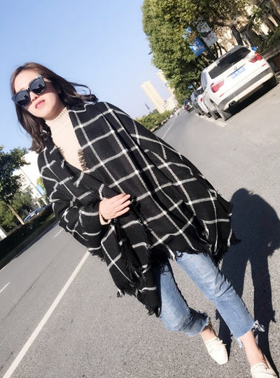 Cashmere-like Black and White Plaid Scarf