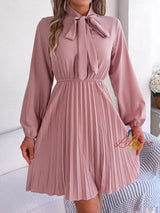 Long-sleeved Silm Waist Pleated Dress