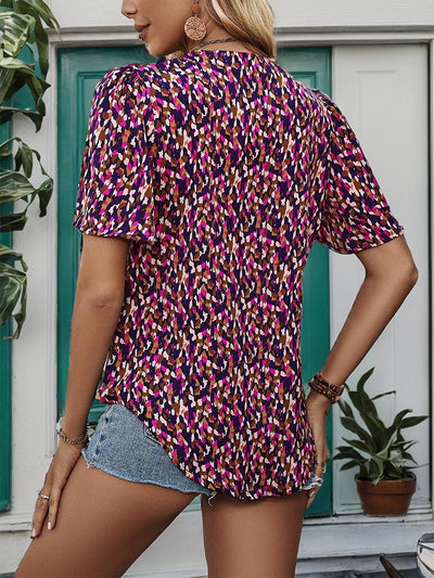 Short-sleeved V-neck Printed Shirt