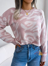 Women Long-sleeved Knitted Sweater