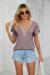 V-neck Short Sleeve Solid Color T-shirt