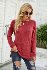 Round Neck Long Sleeve Pocket T-shirt