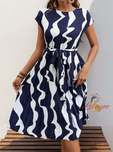 Medium and Long Geometric Printed Pleated Dress