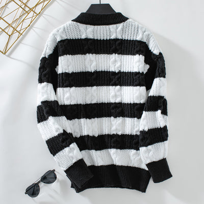 Retro Loose Round Neck Twisted Striped Sweater