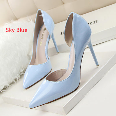 Lacquered Shallow-mouth Pointed Hollow Shoes