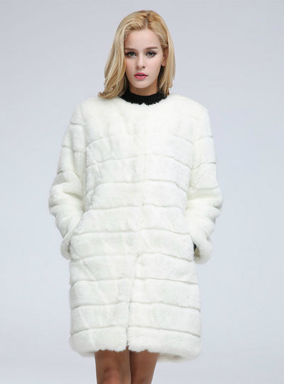 The Female Coat Of Rabbit Fur Is Long For Women