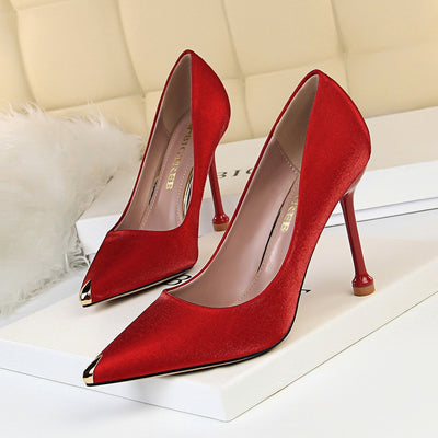 Shallow Metal Pointed Shoes