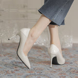 Women's Shallow Pointed Stone Pattern Shoes