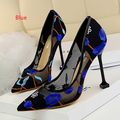 Embroidered Lace Mesh Hollow Shoes