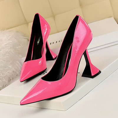 Bright Patent Leather Shallow Pointed Shoes