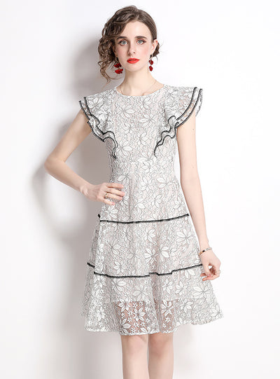 Retro Lace Hollow Round Neck Slim Dress