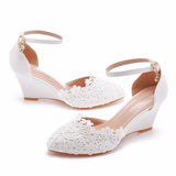 Lace Pointed High-heeled Wedding Shoes