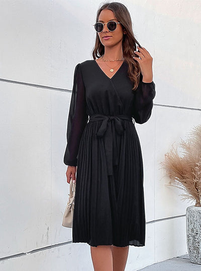 Long Sleeves V-neck Pleated Dress