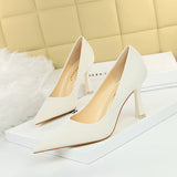 Shallow Pointed Retro Stone Shoes