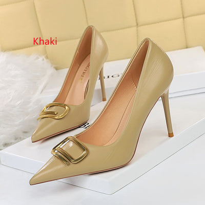 Shallow Pointed Metal Buckle Decorative Shoes