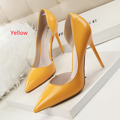 Lacquered Shallow-mouth Pointed Hollow Shoes